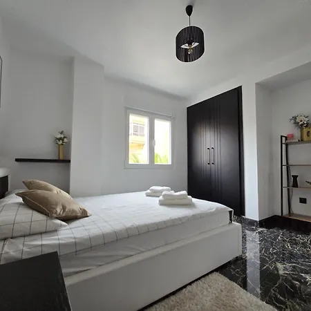 Paralela Estocolmo - Front Sea View Τορεβιέχα